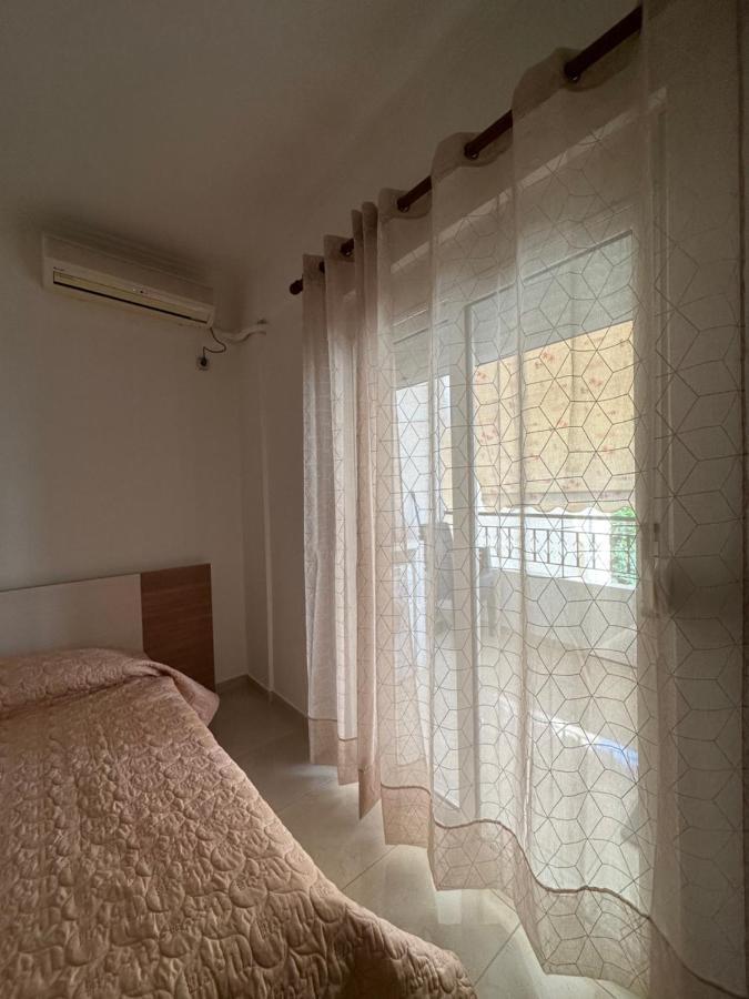 Velis Apartment Sarandë Exterior foto