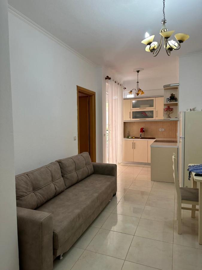 Velis Apartment Sarandë Exterior foto